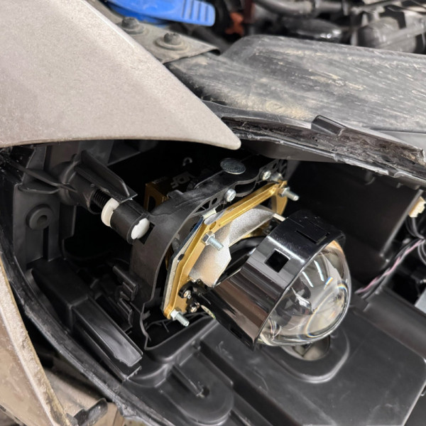 Рамки для замены линз в фарах Volkswagen Passat B7 2010-2015 с AFS