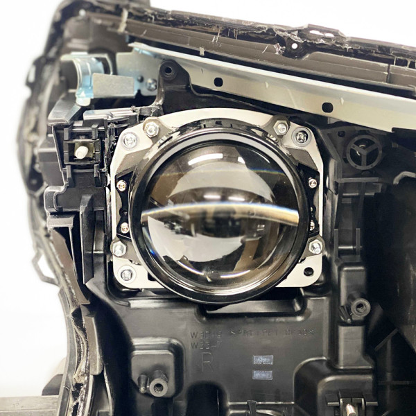 Рамки для замены линз в фарах Toyota RAV4 2015-2019 Галоген